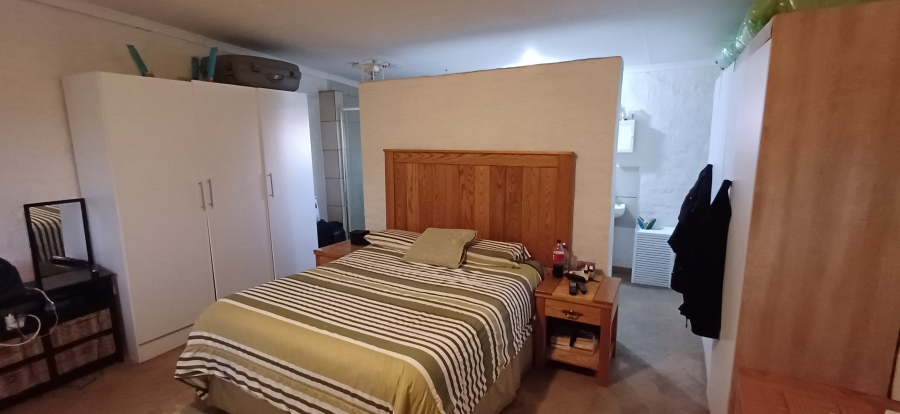 7 Bedroom Property for Sale in Harpington A H North West